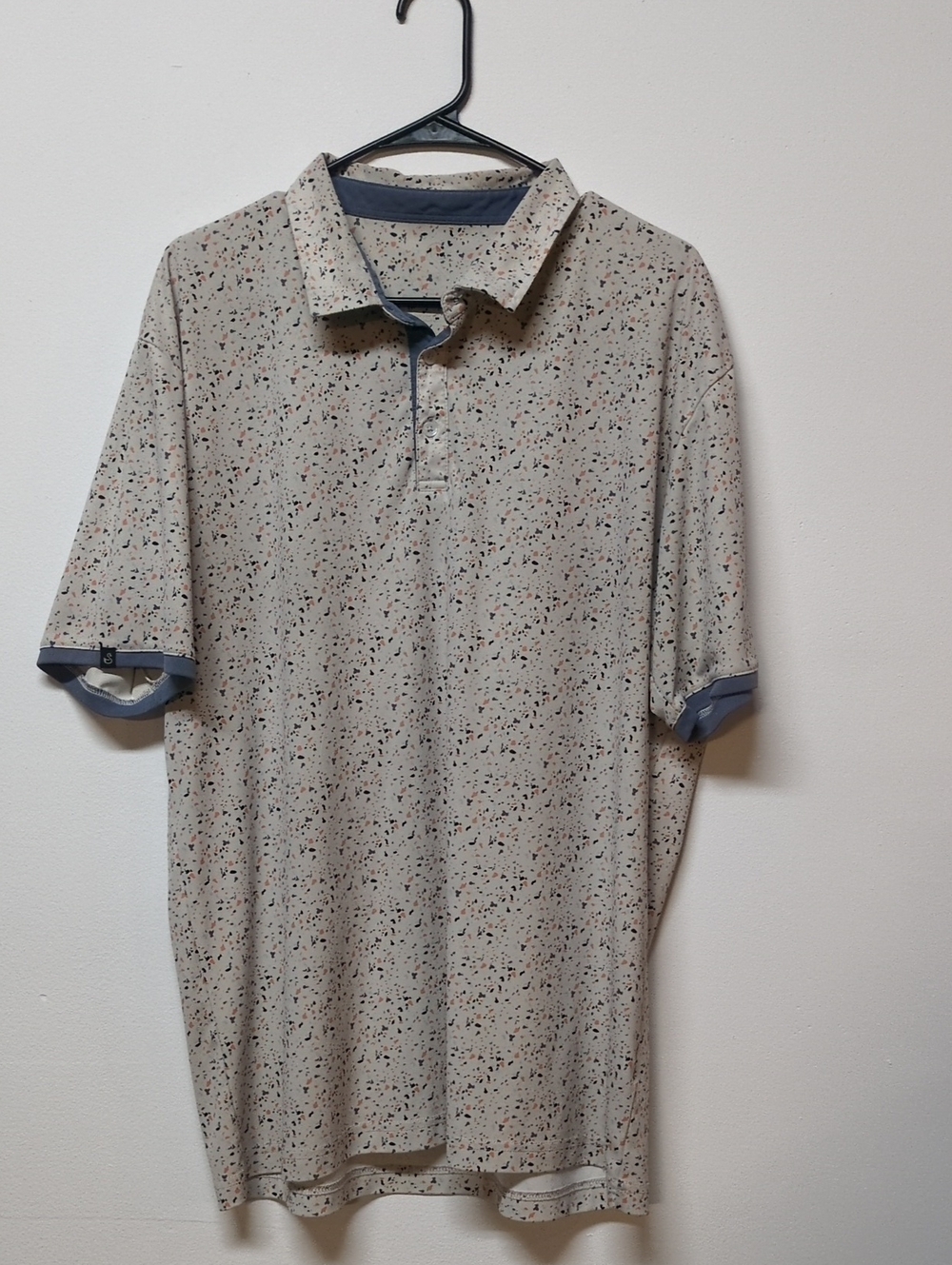 Swannies Golf Terrazo Print White Polo. Size XL